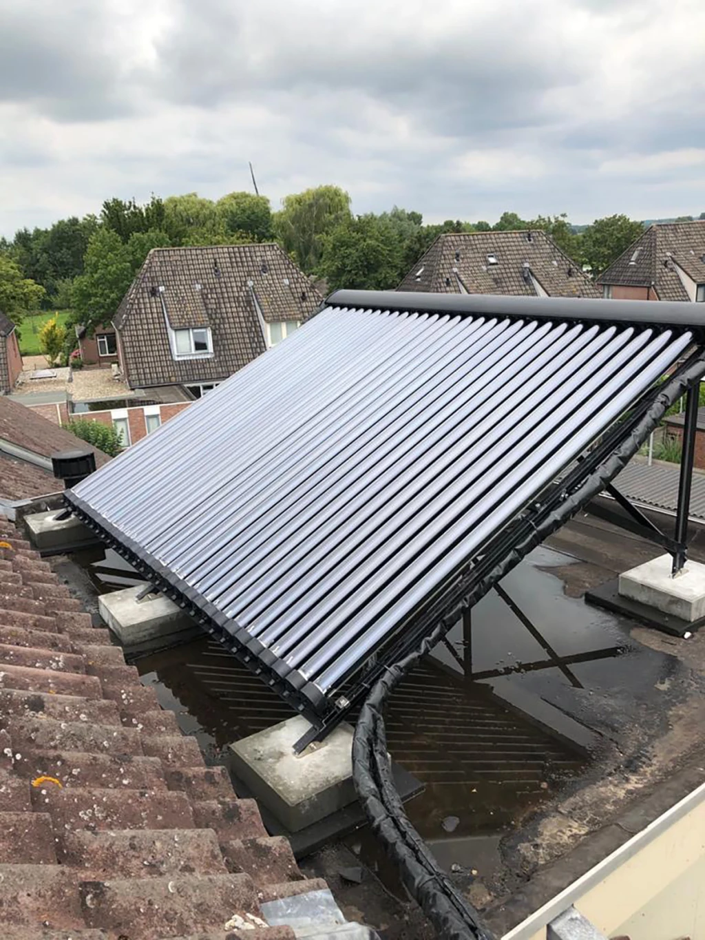 Woning Maurik voorzien van heetwatersysteem met cv ondersteuning